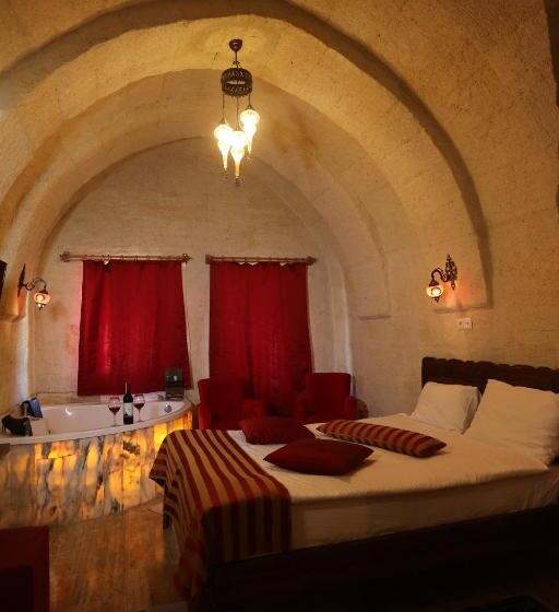جناح جونيور, Heritage Cave Inn