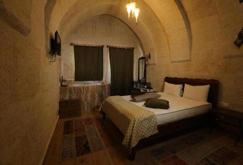 جناح جونيور, Heritage Cave Inn