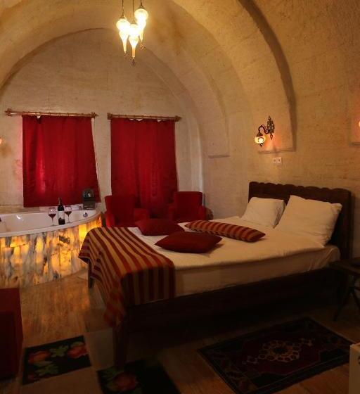 جناح جونيور, Heritage Cave Inn