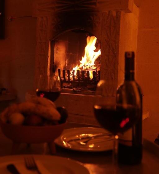 جناح سرير كينج, Heritage Cave Inn