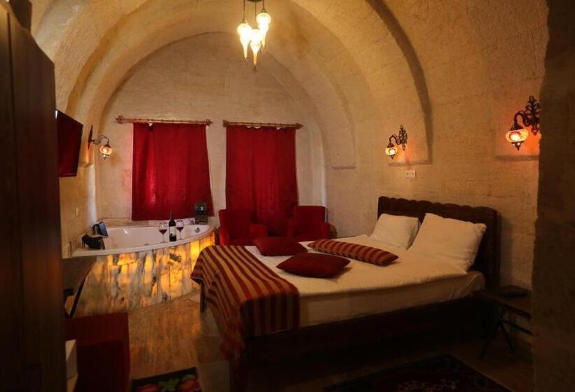 جناح جونيور, Heritage Cave Inn