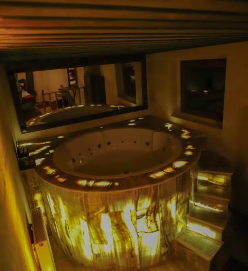 جناح سرير كينج, Heritage Cave Inn