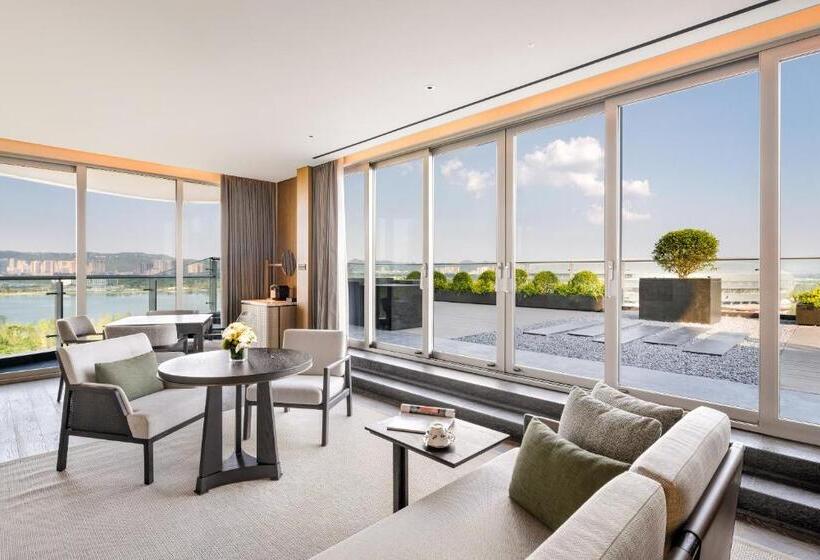 Suite with lake view, Mumian Chengdu Dongan Lake