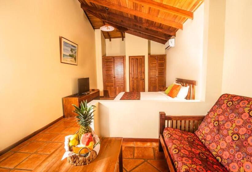 إستوديو قياسى, Nandel Beach Resort