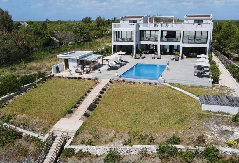 オーシャンビューデラックスルームバルコニー付き, Villa Bluu