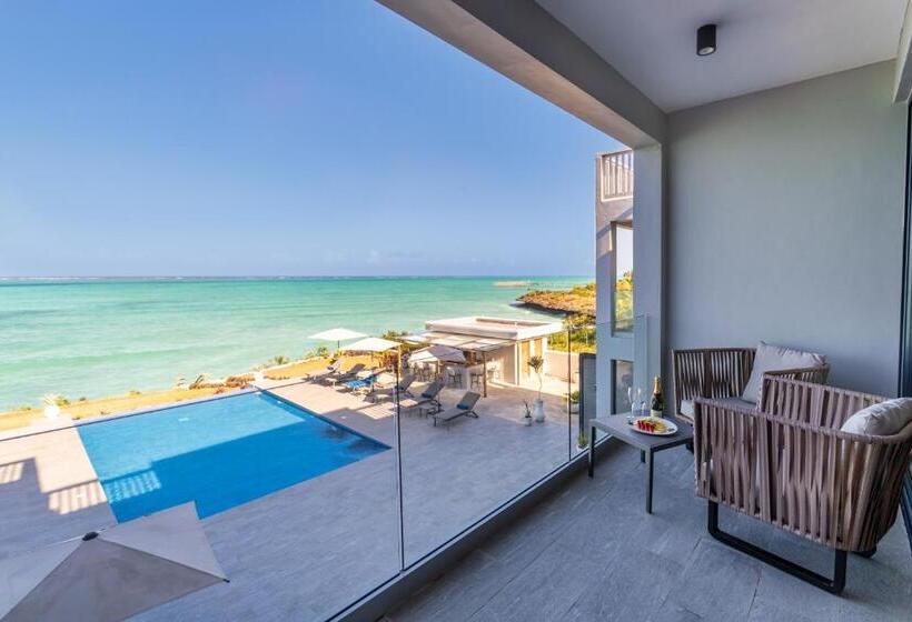 オーシャンビューデラックスルームバルコニー付き, Villa Bluu