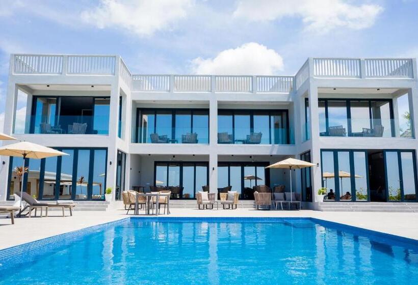 オーシャンビューデラックスルームバルコニー付き, Villa Bluu