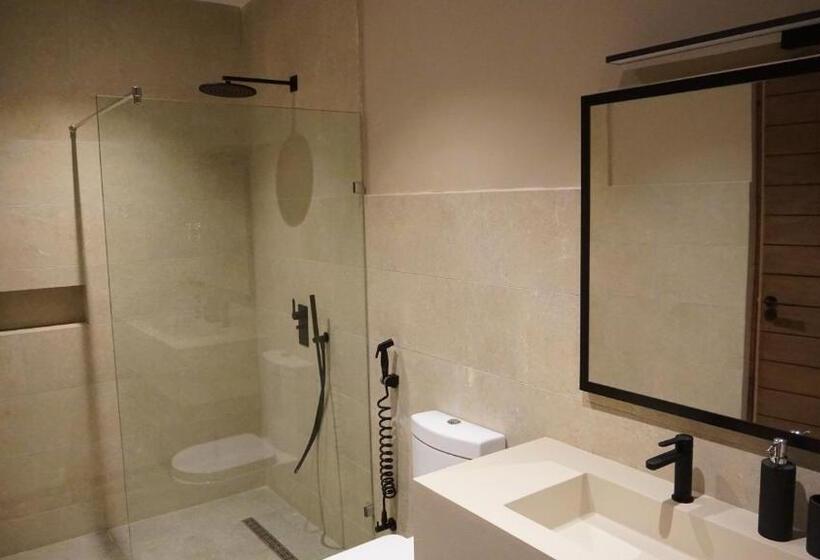 オーシャンビューデラックスルームバルコニー付き, Villa Bluu