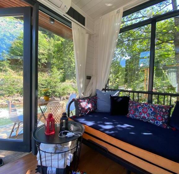 スイート（家族用）, Vagona Tiny House