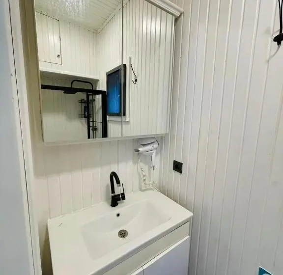اتاق لوکس, Vagona Tiny House