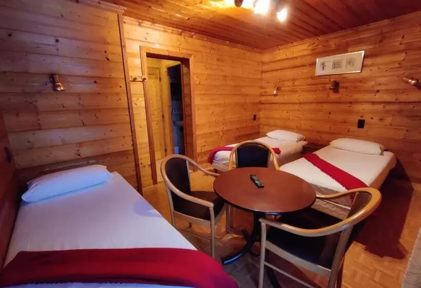 اتاق استاندارد سه نفره, B&b La Seigneurie