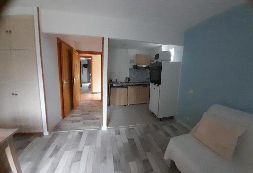 חדר דלוקס, L Amandaure