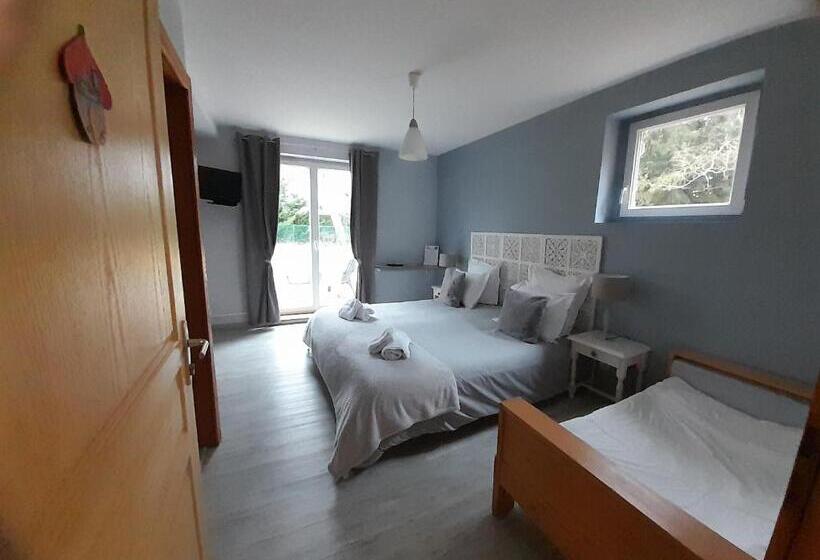 חדר דלוקס, L Amandaure