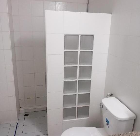 经济房, โรงแรม444