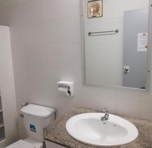 经济房, โรงแรม444