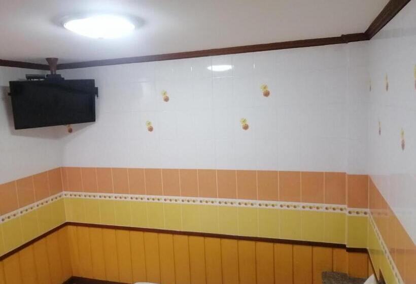 经济房, โรงแรม444