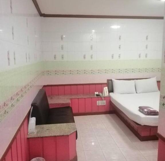 经济房, โรงแรม444