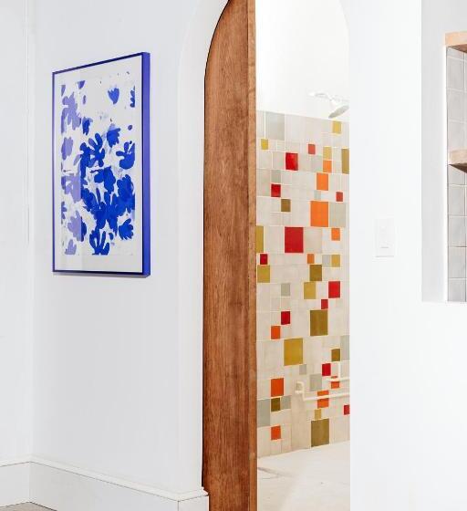 جناح سرير كينج, Dye House