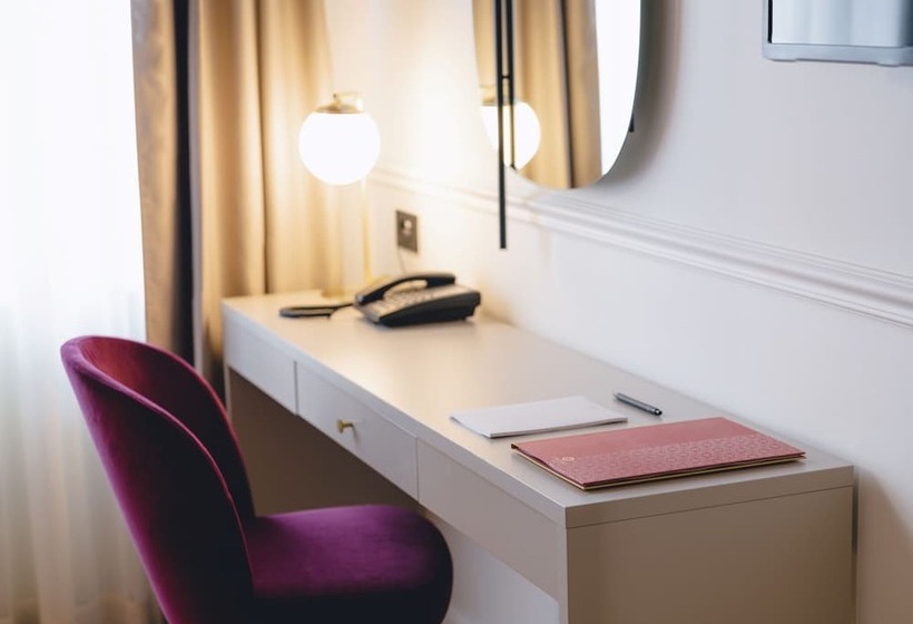 اتاق سوپریور, Heritage