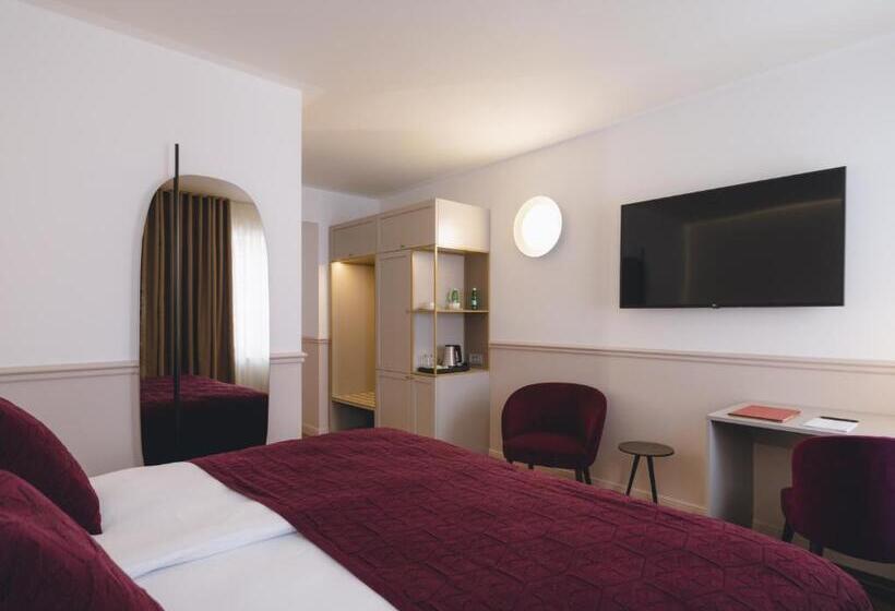 اتاق استاندارد با چشمانداز, Heritage