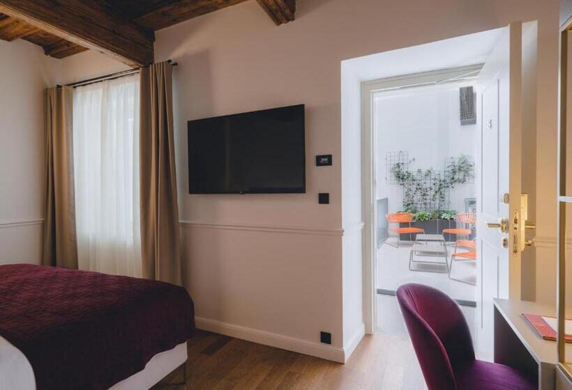 اتاق استاندارد با چشمانداز, Heritage