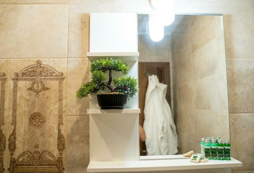 标准间, Seven Springs