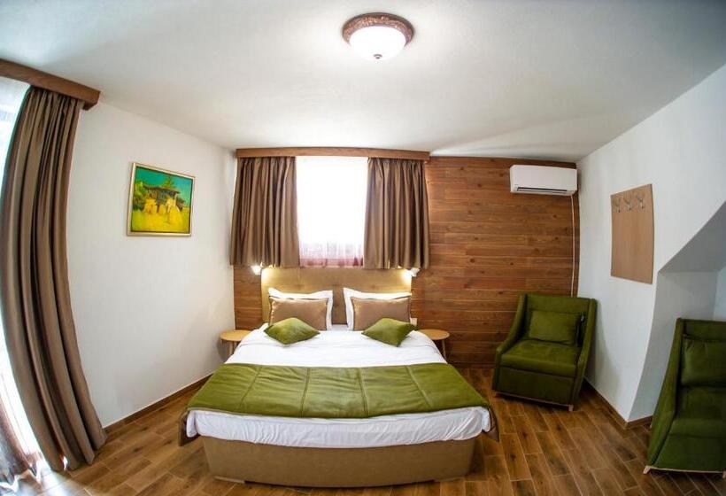 标准工作室, Seven Springs