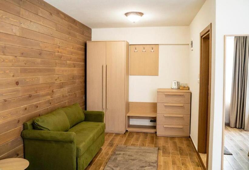 标准工作室, Seven Springs