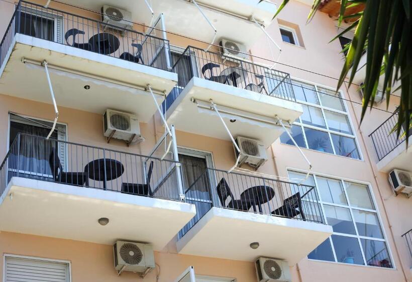 اتاق سه نفره دلوکس با چشمانداز دریا, Stef & Stam Nerantzis