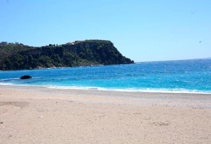 اتاق لوکس با بالکن و چشمانداز دریا, Stef & Stam Nerantzis