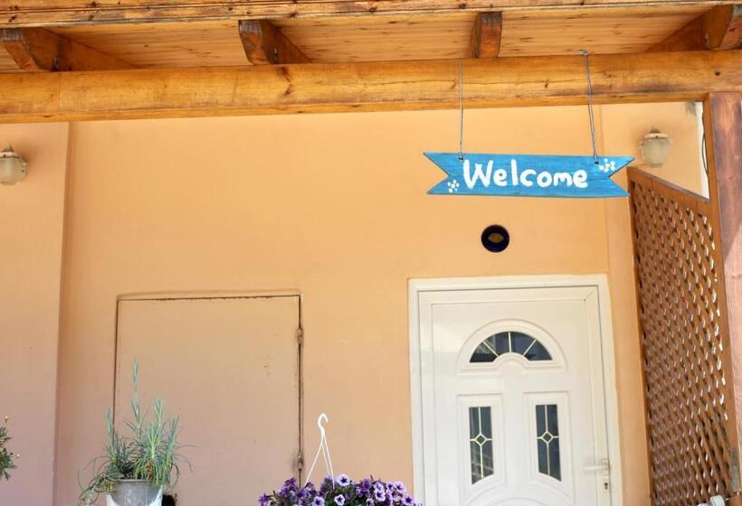 اتاق لوکس با بالکن و چشمانداز دریا, Stef & Stam Nerantzis