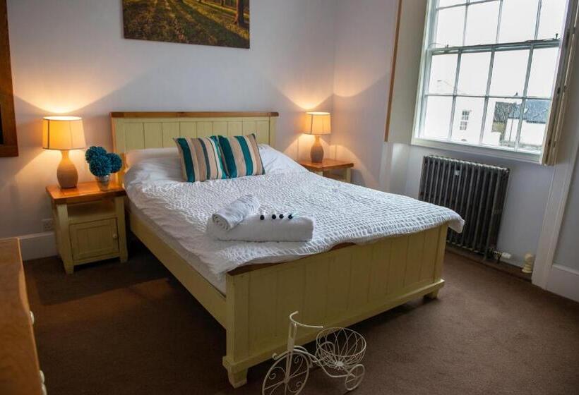 Номер Стандарт, The Vale