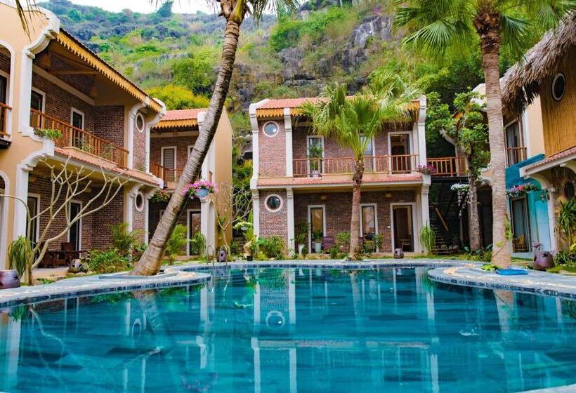 اتاق لوکس با بالکن, Trang An Aroma Homestay