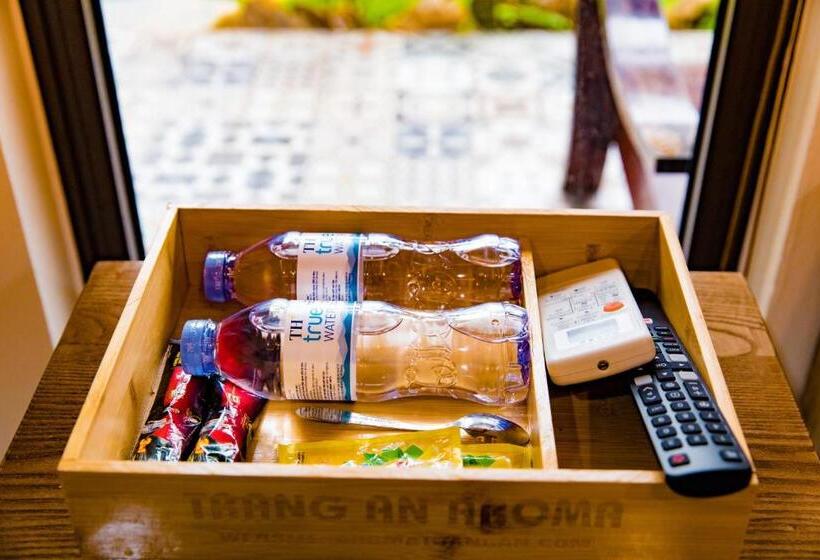اتاق لوکس با بالکن, Trang An Aroma Homestay