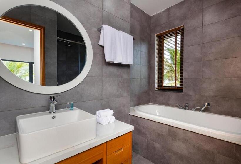 ویلای 3 خوابه با چشمانداز باغ, Le Palmier Ho Tram Resort