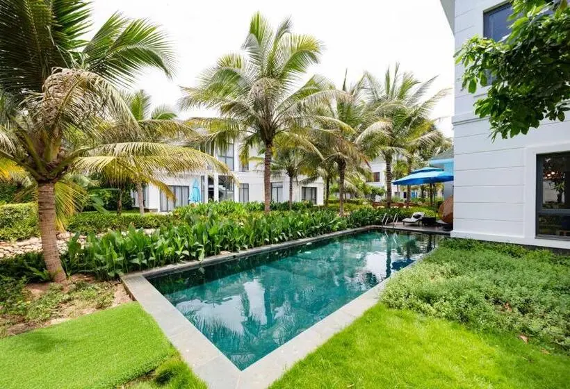 ویلای 3 خوابه با چشم‌انداز باغ, Le Palmier Ho Tram Resort
