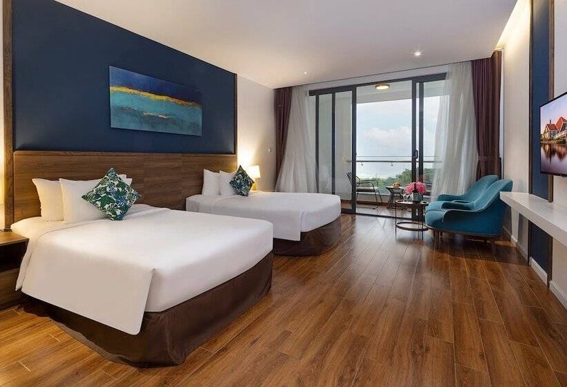 اتاق لوکس با چشم‌انداز دریا, Le Palmier Ho Tram Resort