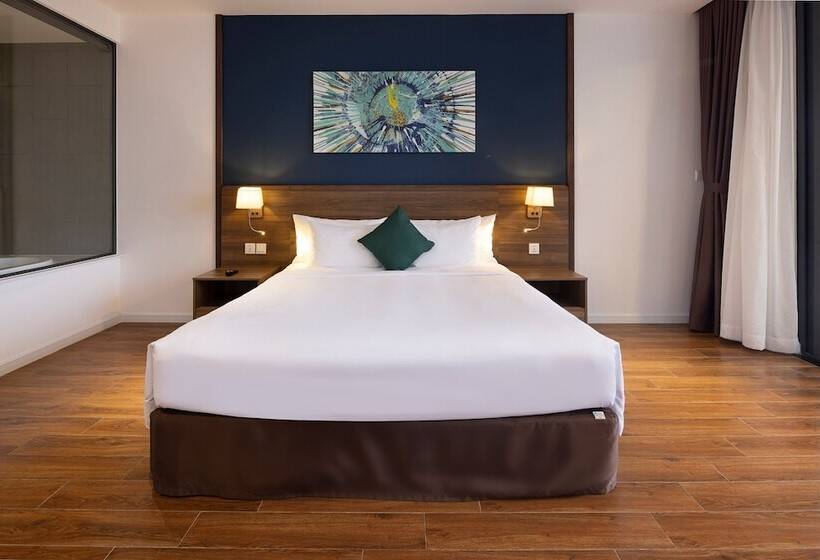 اتاق لوکس با چشم‌انداز دریا, Le Palmier Ho Tram Resort