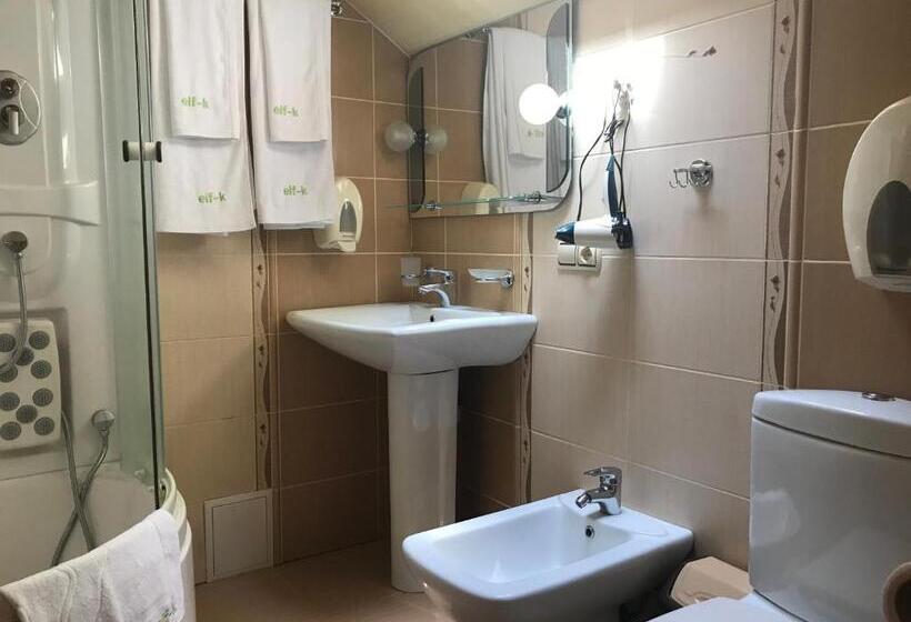 高级家庭房间, Elf Cottage