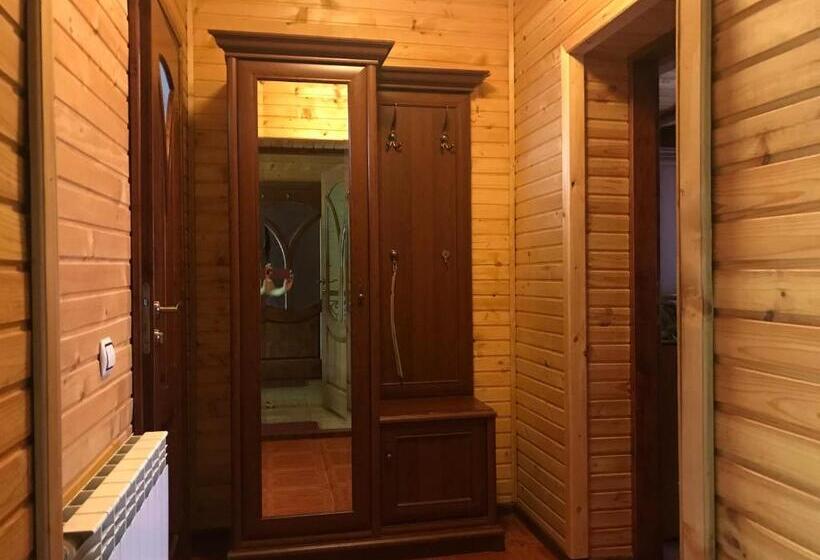 家庭间, Elf Cottage