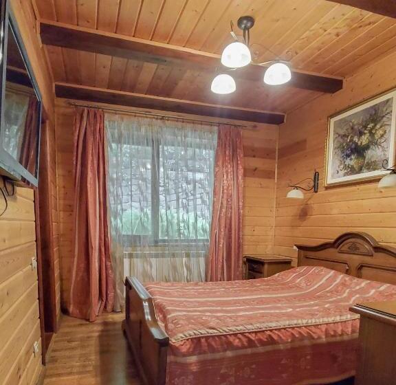 带1个卧室的带阳台的公寓, Elf Cottage