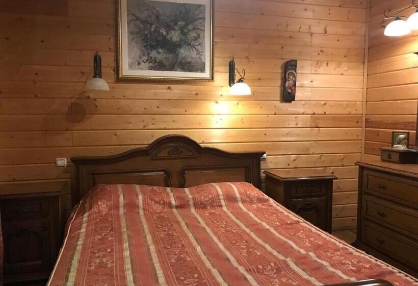 带1个卧室的带阳台的公寓, Elf Cottage