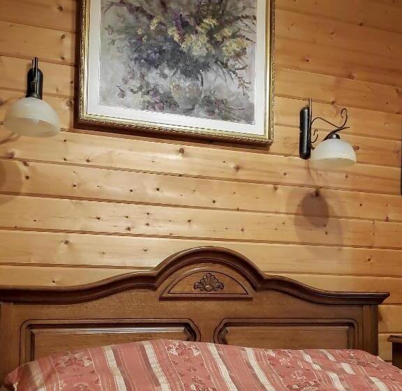 带1个卧室的带阳台的公寓, Elf Cottage