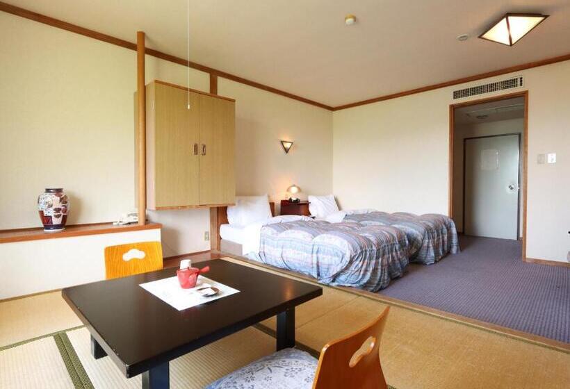 Economy Quadruple Room, Bergheil ホテルベルクハイル