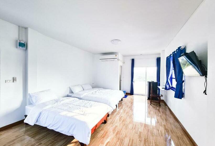Трехместный Номер Deluxe, Blue House
