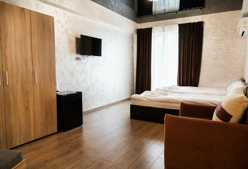 스탠다드 발코니 룸, Family Hotel   City Hotel Yambol