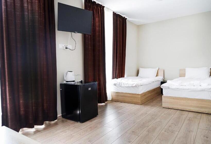 스탠다드 발코니 스튜디오, Family Hotel   City Hotel Yambol