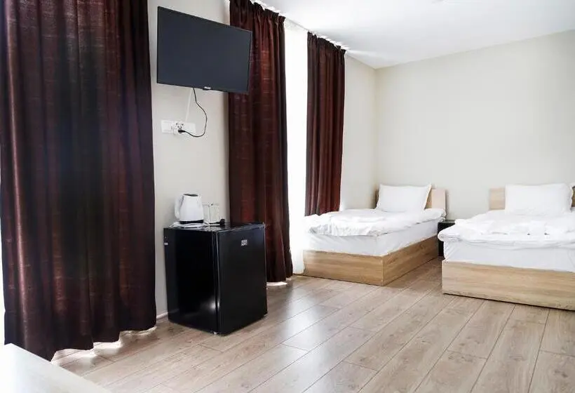Standard-studio Parveke, Family Hotel   City Hotel Yambol