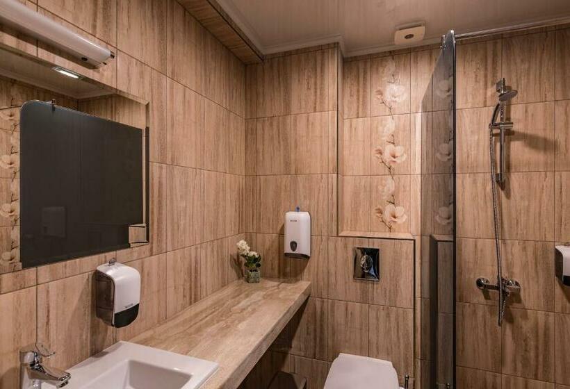 חדר סופריור עם טרסה, семеен хотел магнолия