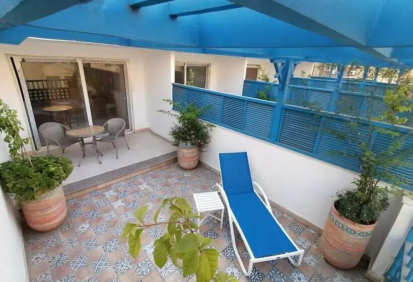 1 Bedroom Apartment City View, Almadiafa   المضيفه